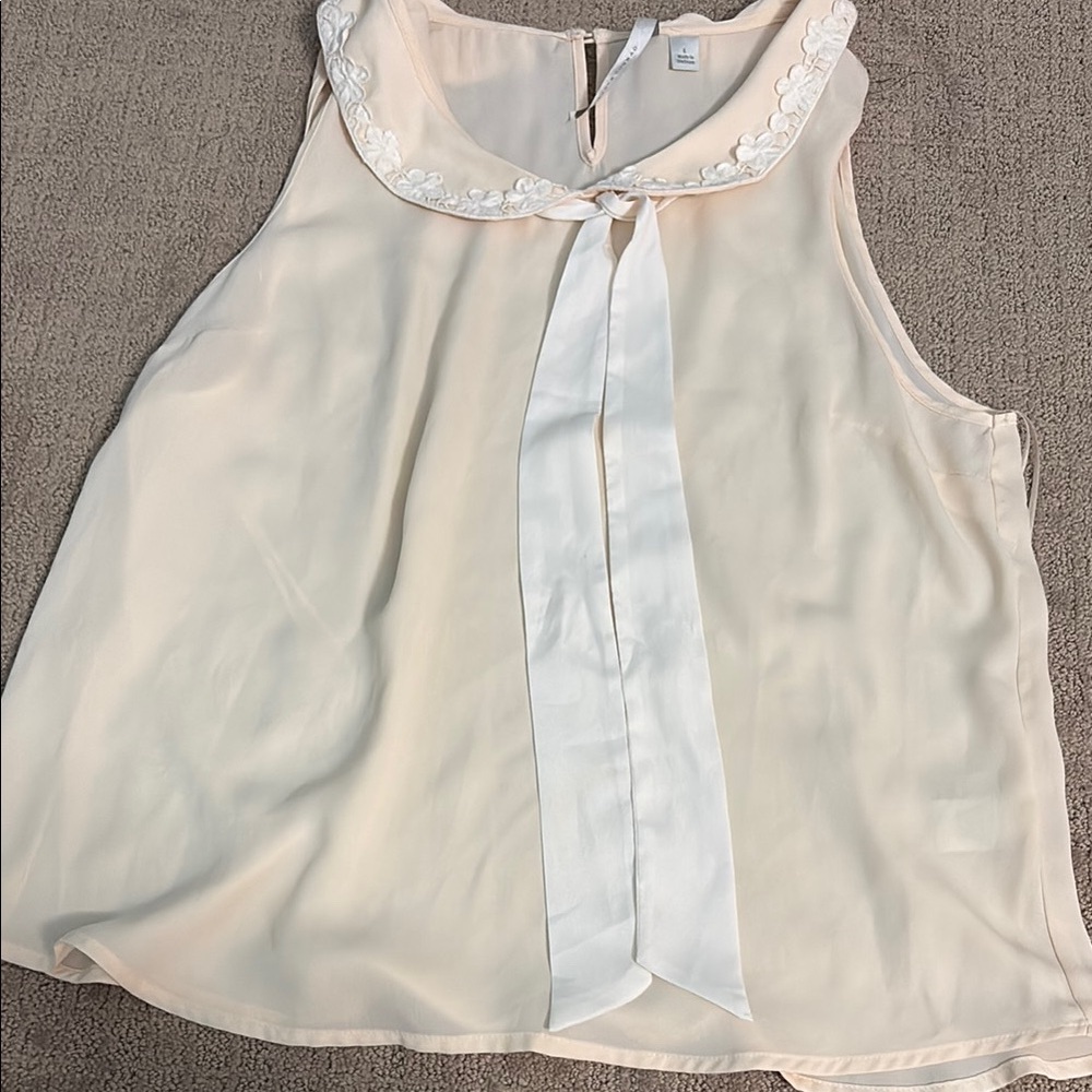 sleeveless blouse!